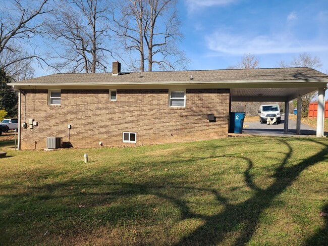 Building Photo - Hartland