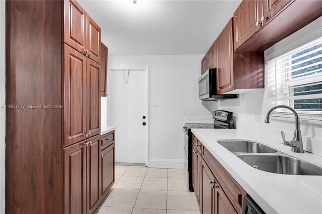 Building Photo - 6401 Grant St