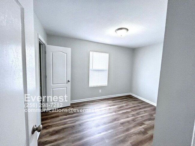 Building Photo - 139 Wethersfield Dr