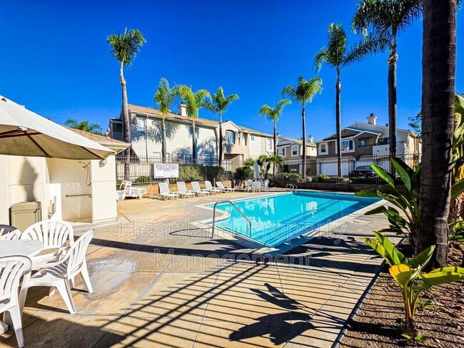 Building Photo - 11847 Spruce Run Dr