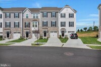 Building Photo - 40 Hamilton Ct