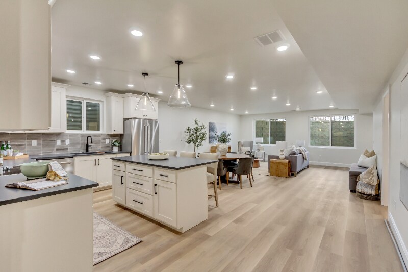 Building Photo - 909 W 1180 N