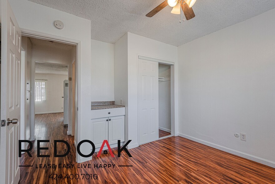 Building Photo - 1321 S Greenwood Ave