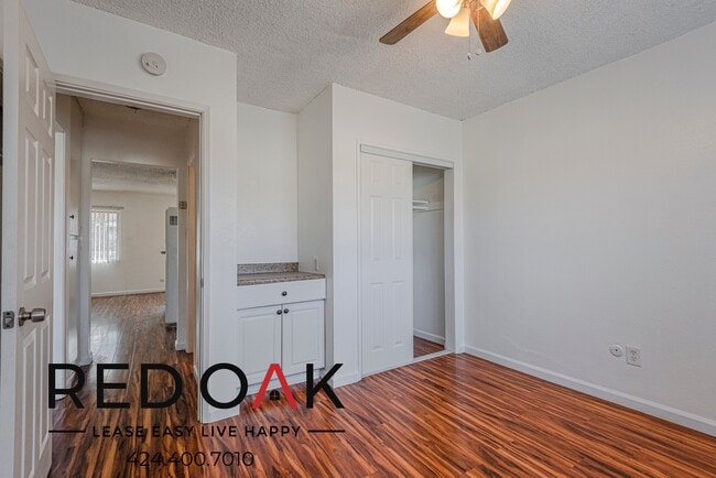 Building Photo - 1321 S Greenwood Ave