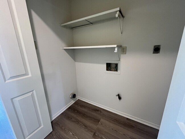 Building Photo - 2918 Prairie Flower Cir