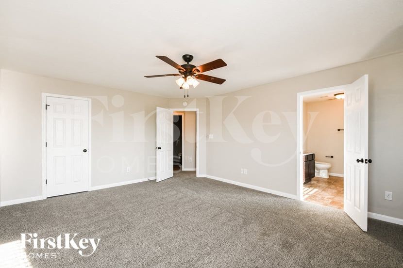Building Photo - 5509 W Woods Edge Dr