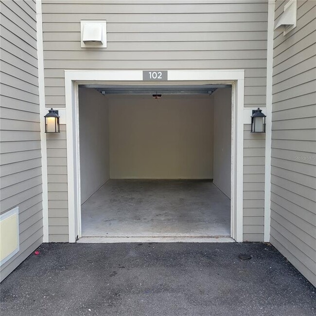 Building Photo - 6407 Brook Village Cove