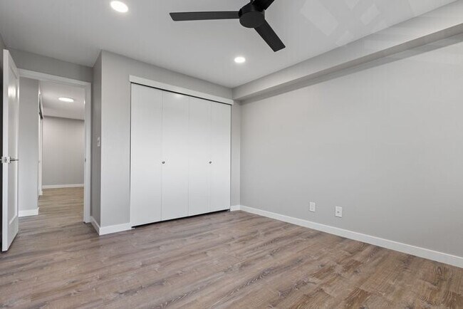 Building Photo - Large Freshly Remodeled and AIR CONDITIONE...