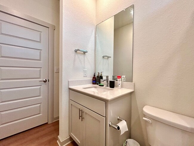 Building Photo - Light-Filled 4 Bedroom, 2 Bath Home with Deck & Fenced Backyard