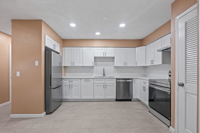 Building Photo - 6713 Biggs Ct