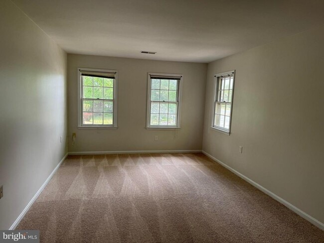 Building Photo - 12461 Hedges Run Dr