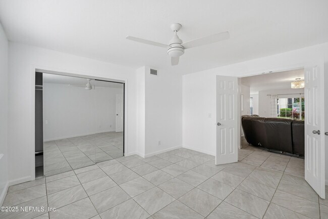 Building Photo - 4329 Plaza Gate Ln S