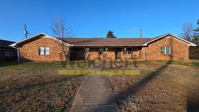 Building Photo - 3 bedroom, 2 bath apartment in Jonesboro