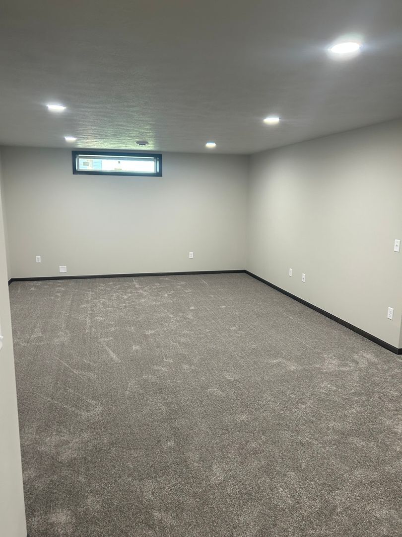 Building Photo - 1814 N Oberg Cir