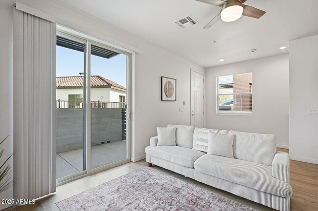 Building Photo - 7959 N 53rd Ave