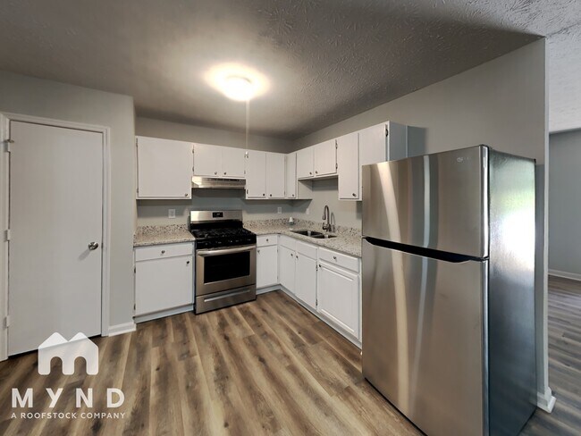 Building Photo - 2310 Ramblewood Cir