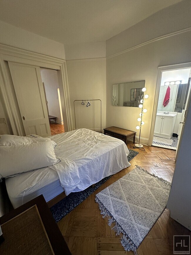 EAST 49 STREET 251 E 49th St New York NY 10017 Apartment Finder