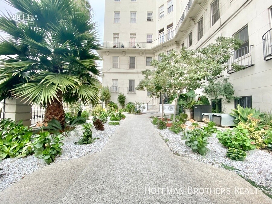 Building Photo - 2505 W 6th St