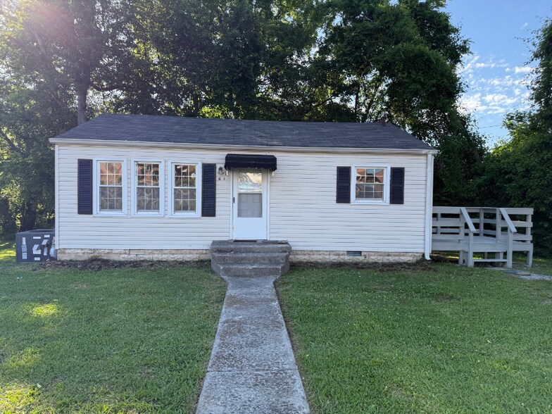 Primary Photo - 624 Hartsville Pike