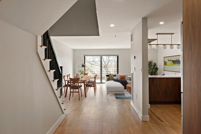 Building Photo - 199 Coolidge Ave