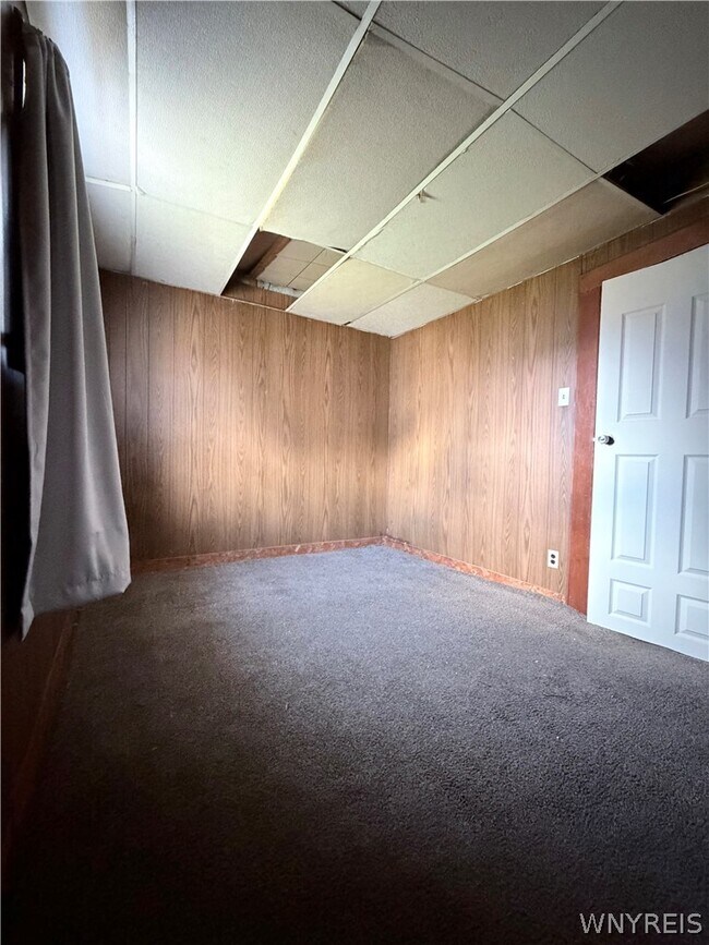 Building Photo - 901 South Park Ave