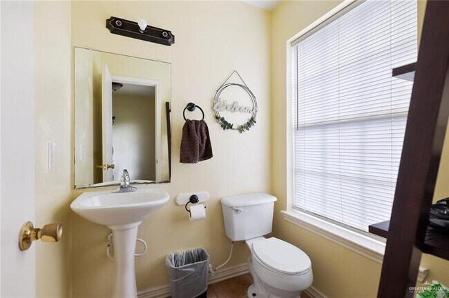 Building Photo - 12 Copper Ave