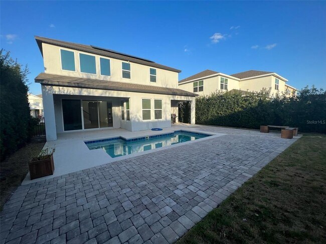 Building Photo - 8794 Crescendo Ave