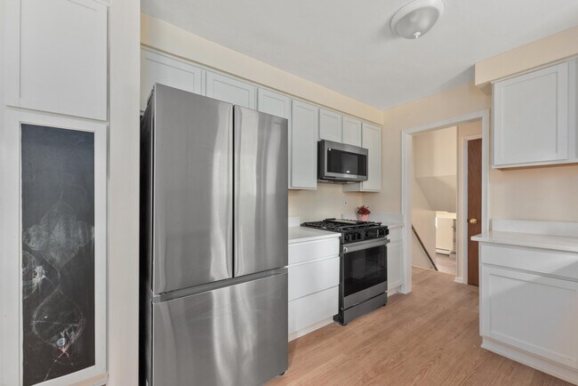 Building Photo - 46254 Custer Ave