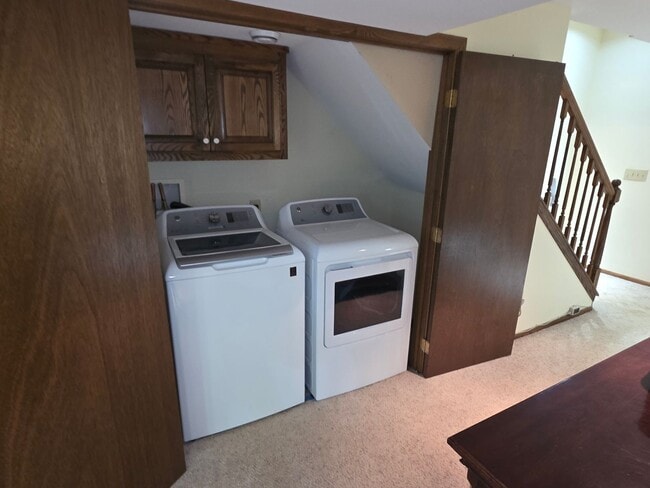 Building Photo - Updated 4 bedroom home in Merton