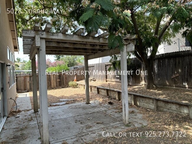 Building Photo - 5028 Stirrup Way