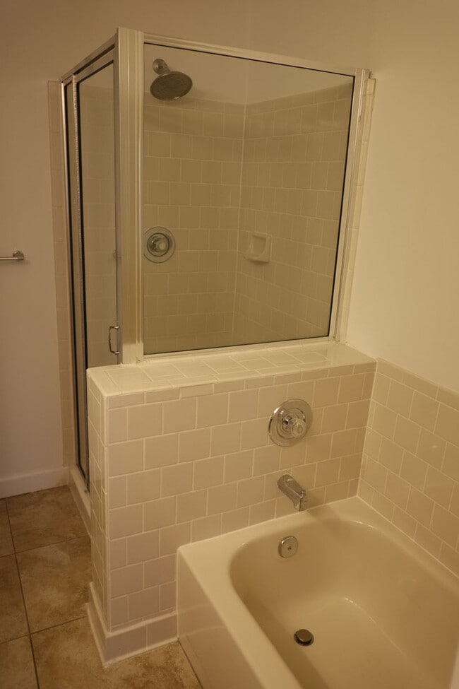 Building Photo - Charming 4 Bedroom/3 Bathroom Townhome in Mays Chapel-Chapelgate (Lutherville)