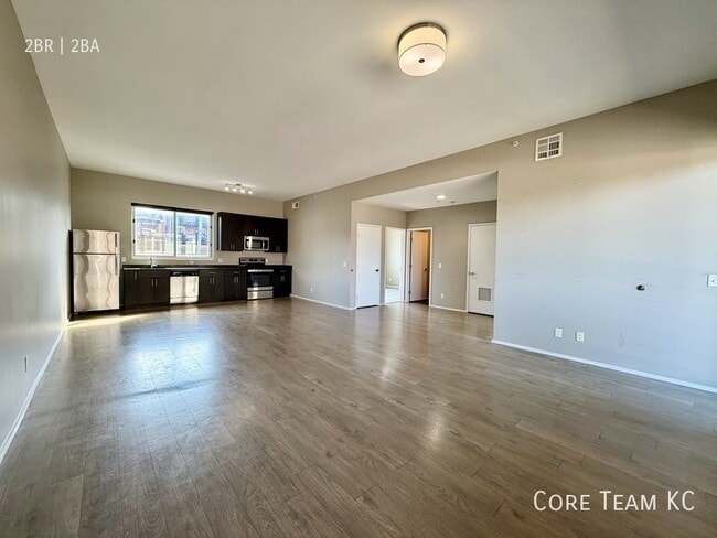 Building Photo - 2903 Gillham Rd