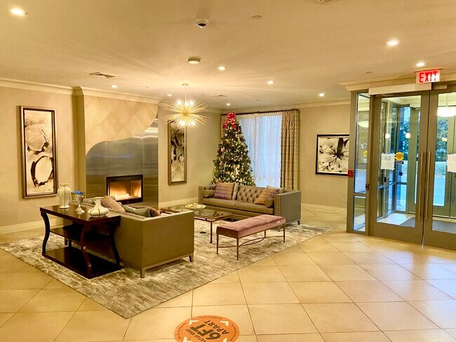 Building Photo - 2451 Midtown Ave