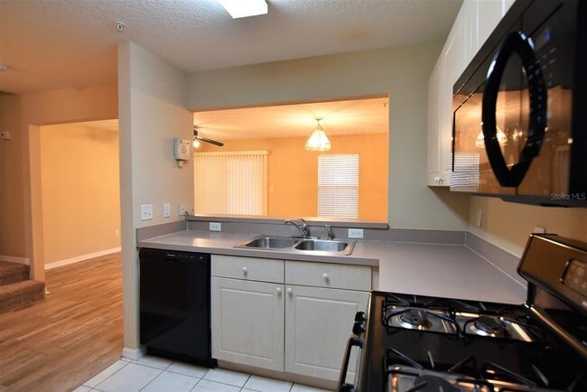 Building Photo - 1066 Dolphin Dr