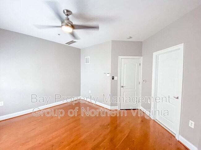 Building Photo - 4336 N Henderson Rd