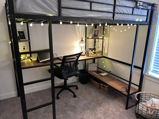 Building Photo - 891 S 2300 E