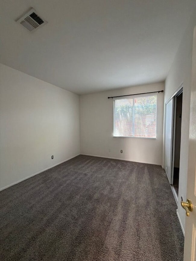 Building Photo - One story house in Summerlin with 3 bedrooms