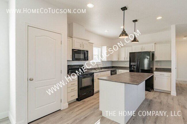 Building Photo - 11550 S Nogales Hwy