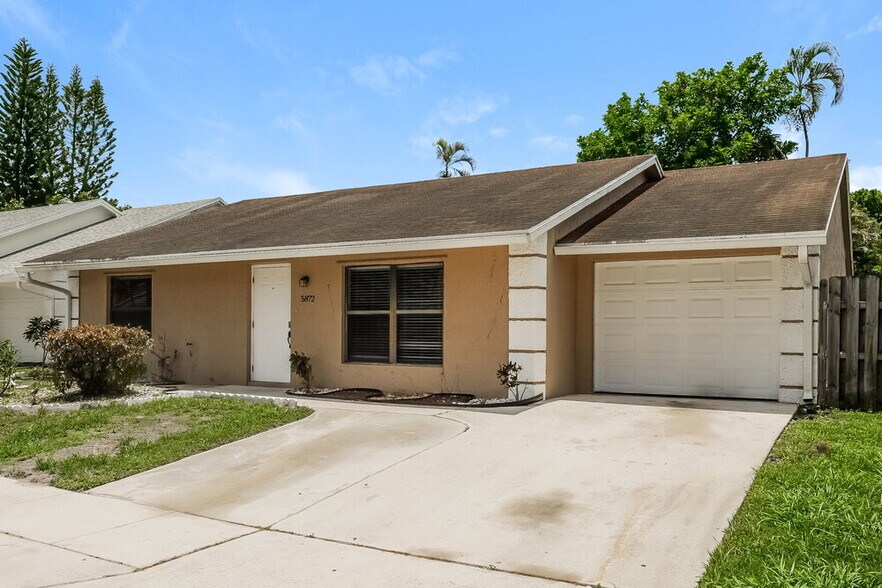 Building Photo - 5872 Corson Pl