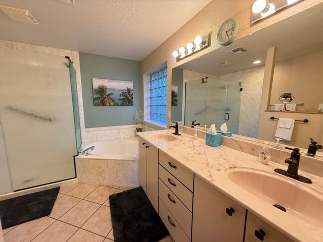 Building Photo - SUNLAND SPRINGS 55+ CORNER LOT 3 BEDROOM 2 BATHROOM FULLY FURNISHED HOME