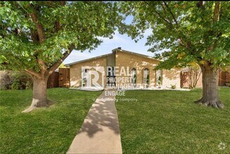 Building Photo - Gorgeous Single Story 3 Bedroom Home in Co...
