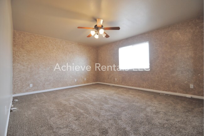 Building Photo - 2604 W 500 N