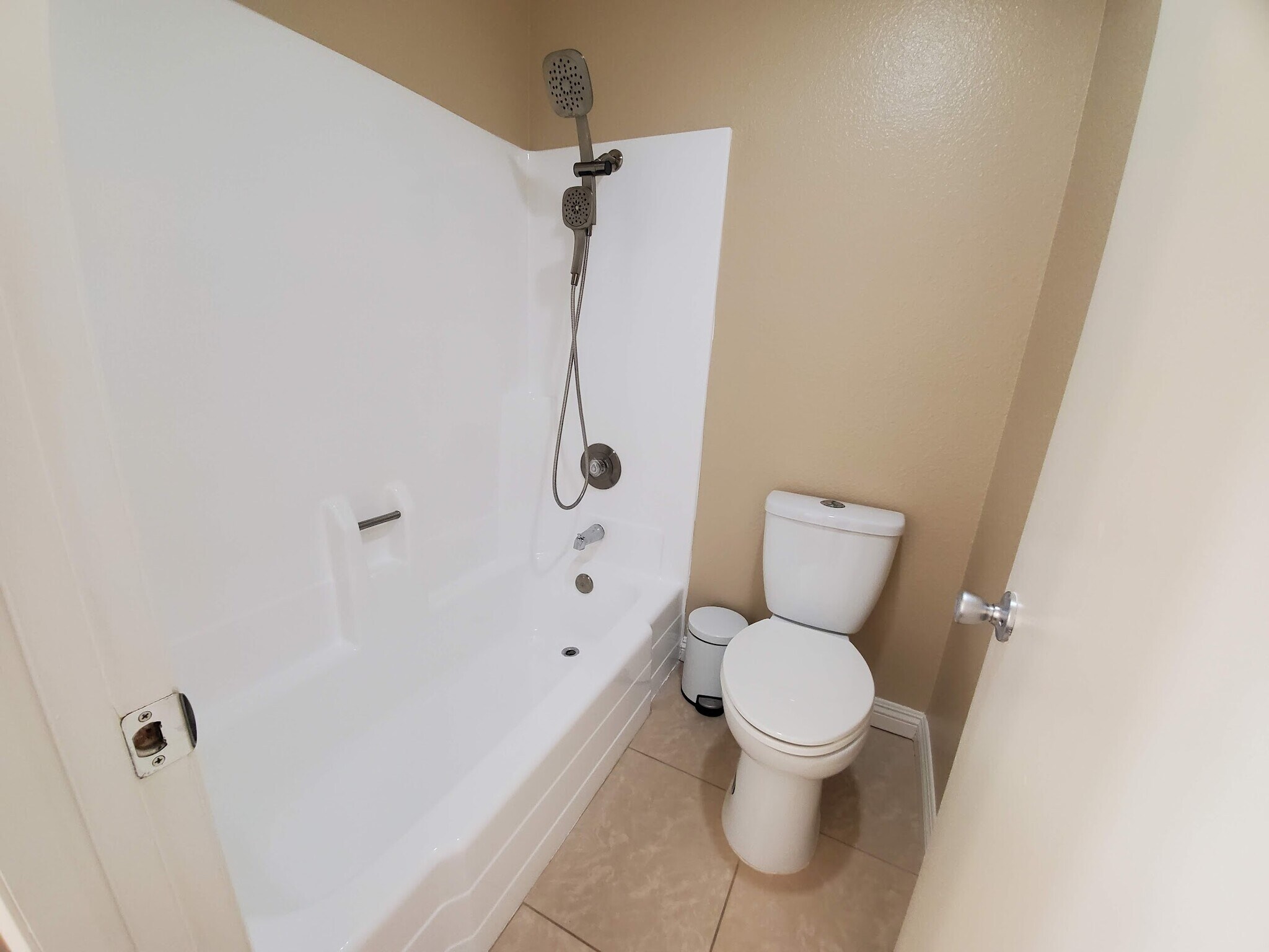 Building Photo - 2344 Hampstead Way