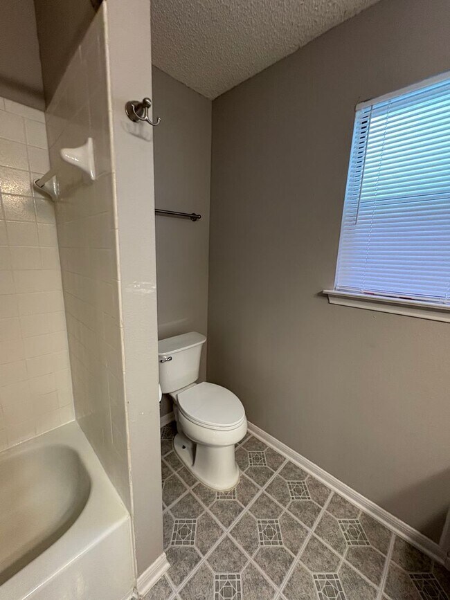 Building Photo - Beautiful Home in College Park!