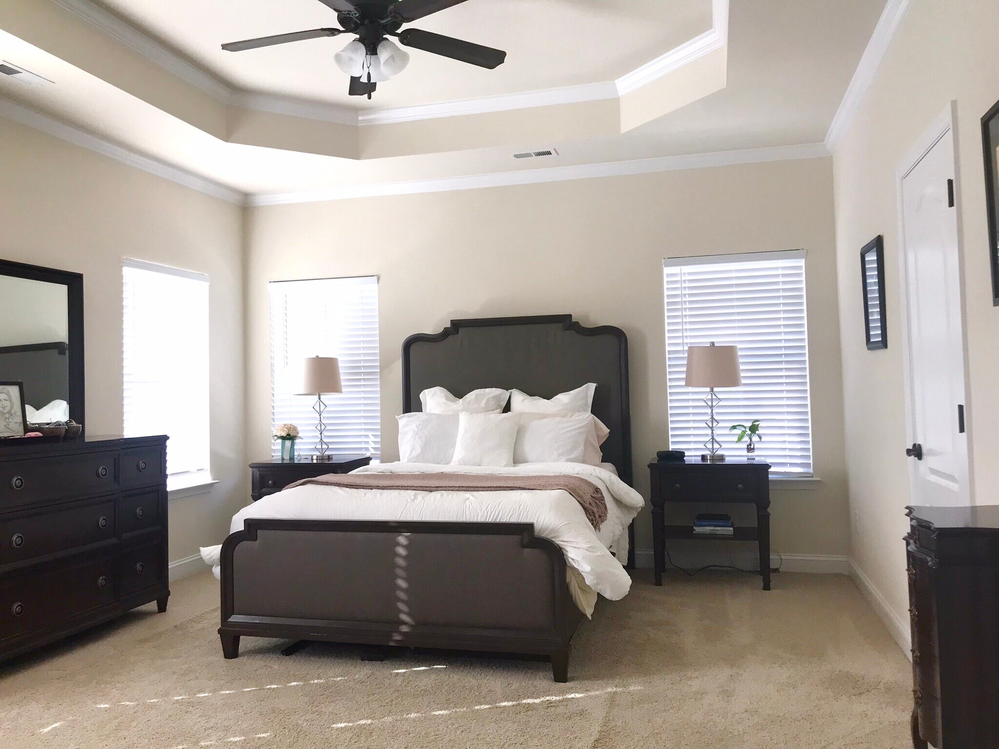 Building Photo - 7571 Villa Ct