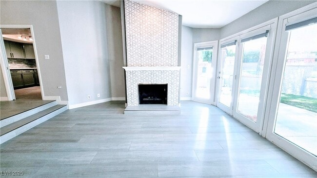 Building Photo - 7163 Mission Hills Dr