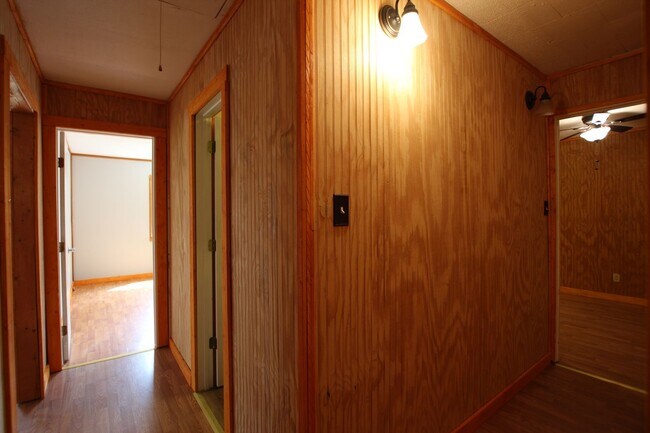 Building Photo - Coming Soon! 3 Bedroom 2 Bath in Bullard! Large Shop!