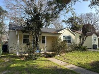 Building Photo - Charming 2 Bedroom 1 Bathroom Home for Rent!