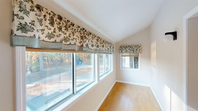 Building Photo - 32 Sentry Way