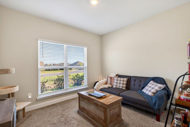 Building Photo - 8009 Crawford Dr